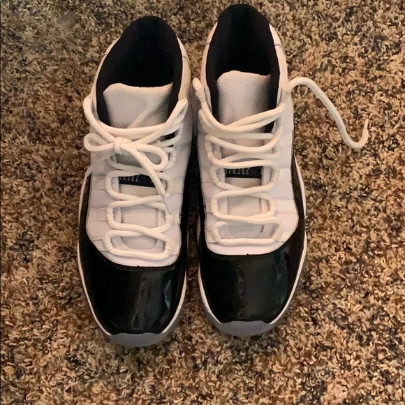 Jordan 11 concord 2018 size 9.5 US - Picture 2 of 7